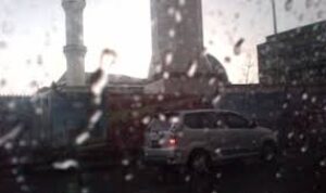 Bandung Kembali di Landa Hujan Badai dan Es