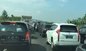 Arus Mudik di Tol Cipali Macet, Jarak Cikopo-Subang Sampai 3 Jam