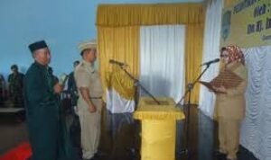 Imas Aryumningsih Lantik Pjs Kades Gempolsari
