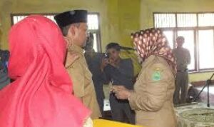 Pelantikan Kades Karangmulya diwarnai Protes Ali Bonang