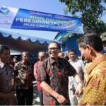 Wakil Wali Kota Bandung Oded Meresmikan Tempat Pembuangan Sampah 3R