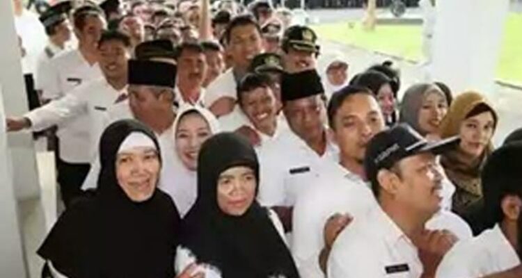 Bupati Anas dan PNS Banyuwangi Lakukan Halal Bi Halal