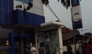 Soal Realisasi Dana PKH Pelayanan BRI Unit Dangdeur Buruk