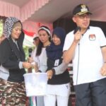 Zaiful-Lepas-Peserta-Jalan-Sehat-Sadar-Pilkada-Lampung-Timur