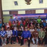 Komisi VI DPR RI Bagikan Vaksin di Dua Kabupaten Komisi VI DPR RI Bagikan Vaksin di Dua Kabupaten
