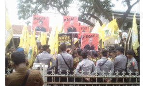 Diduga Cemarkan Nama Baik Imas Arymningsih, AMPG Demo Kantor Panwaslu Subang