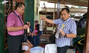 Polsek Muncar Geledah Warung Miras Wiwin