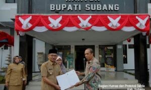 Penyerahan Nota Kesepahaman Pemda Subang Dengan Kemenristekdikti
