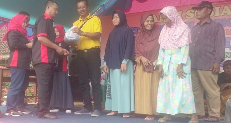 UPK DAPM Cisayong Santuni Anak Yatim dan Dhuafa