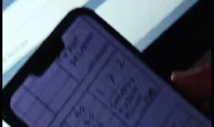 Screenshot_2019-04-24-22-39-19-208_com.miui.videoplayer.png