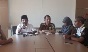 Bupati Subang Menzakatkan Gaji Pokoknya Untuk Masyarakat Yang Kurang Mampu