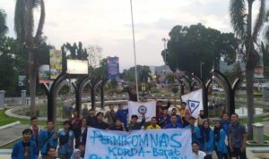 HIMASI UNSUB dan HIMMI POLSUB Lakukan Aksi Peduli Korban Banjir Jabodetabek-Ka. Dengan Penggalangan Dana