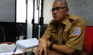 kepala-bkpsdmd-kota-cimahi-ahmad-saepuloh-5e8b1b0f451ee.jpg