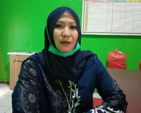 Kades Sukamandijaya, Hj Ernawati