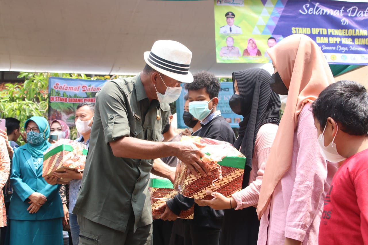 Bupati Kang Jimat Hadiri Bazar Ramadhan Ke Dinas Pertanian2