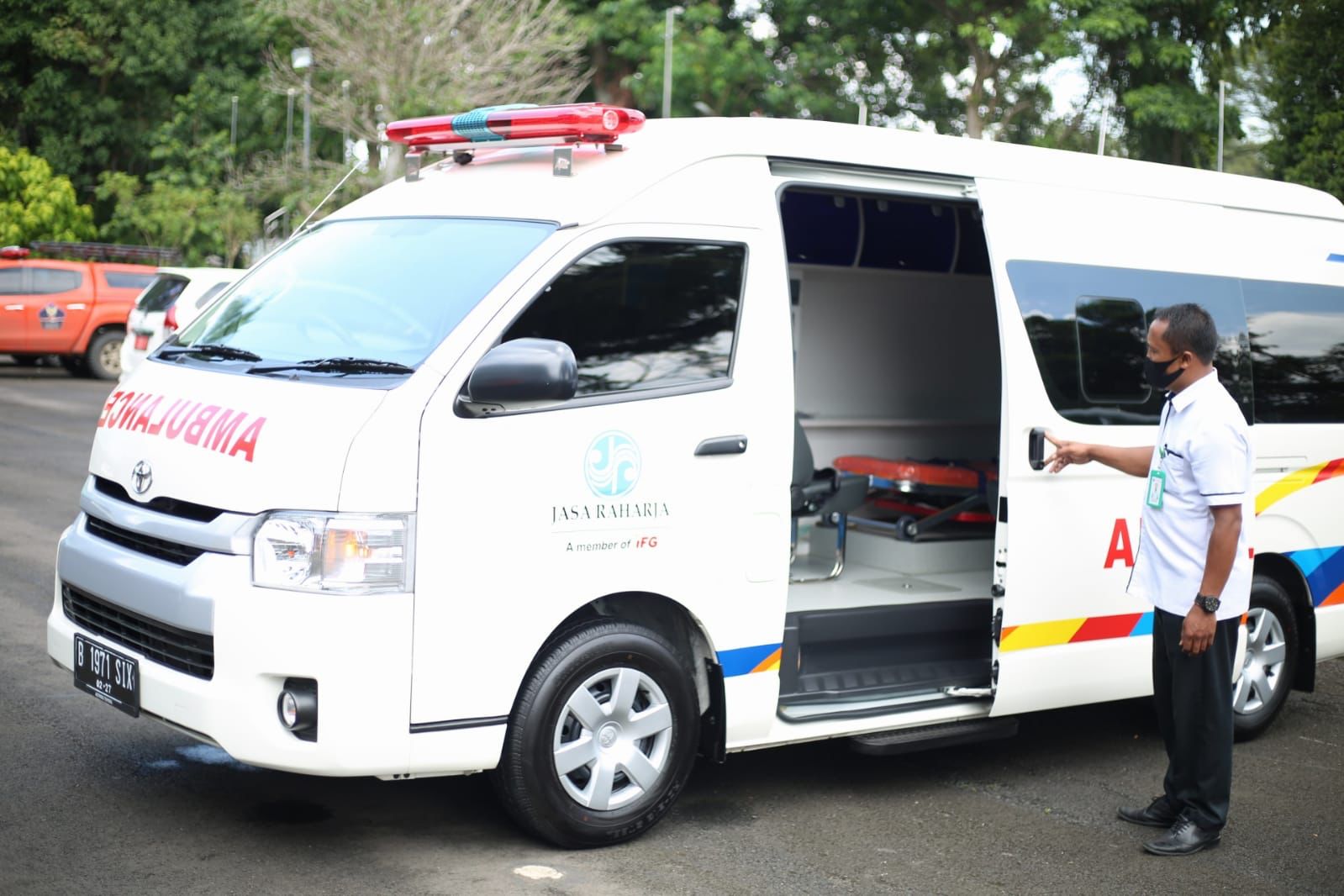 Kang JIMAT Terima CSR Ambulance Dari Jasa Raharja 2