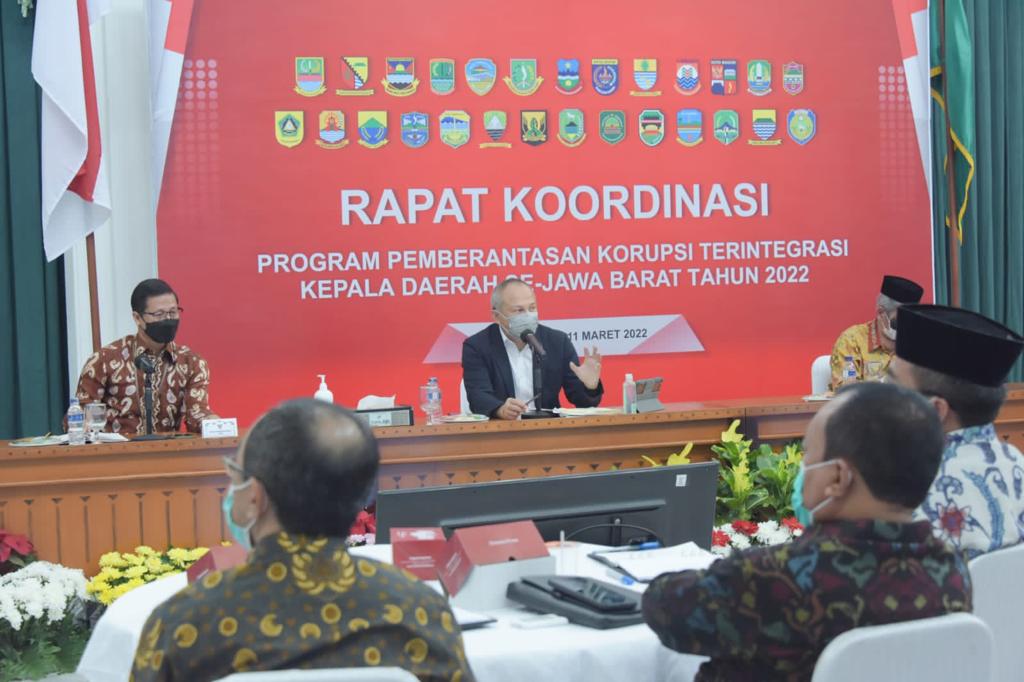 CEGAH KORUPSI, SELURUH KABUPATEN/KOTA DI JABAR DIDORONG TINGKATKAN PENGAWASAN DENGAN SISTEM PEDOMAN MONITORING CENTER FOR PREVENTION.