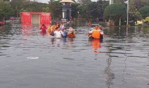 Banjir Rob Terjang Pesisir Ibu kota Jawa Tengah