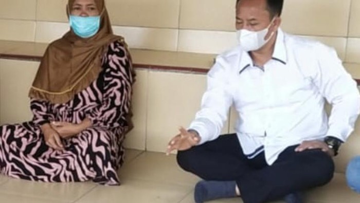Diduga Seorang Ibu Di Jebak Anaknya Membawakan Jus Berisikan Narkoba Ke Dalam Lapas