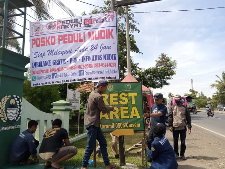 FMP Jabar Kerja Bareng Koramil Ciasem Buka Posko Mudik Lebaran1