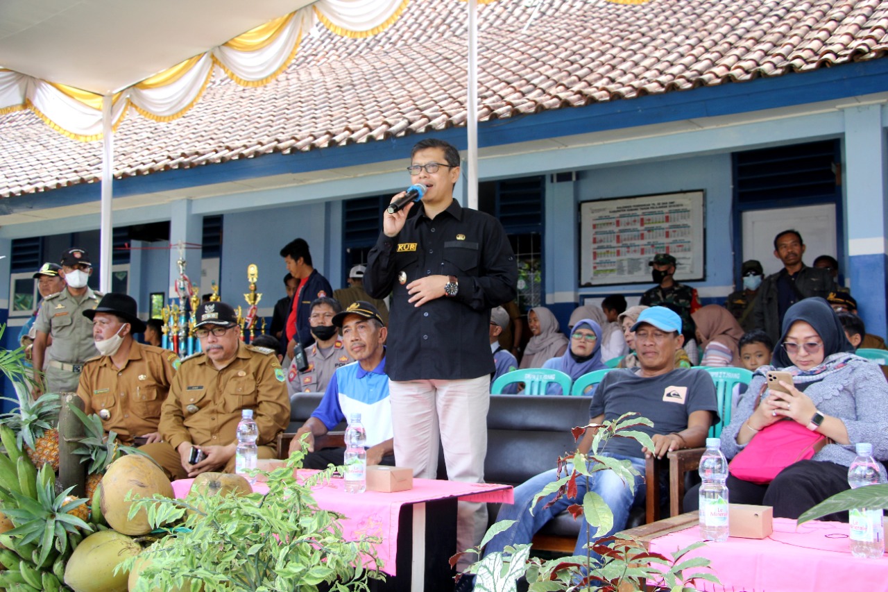 Kang Akur Buka Turnamen Bola Volly Antar SD MI Se-Kecamatan Tanjungsiang1