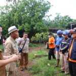 Tinjau Lokasi Korban Hujan Disertai Angin, Kang Jimat Ajak Gotong Royong1