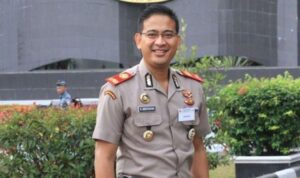 AKBP Brotoseno Mantan Narapidana Kini Menjabat Kembali Sebagai Polri AKBP Brotoseno Mantan Narapidana Kini Menjabat Kembali Sebagai Polri
