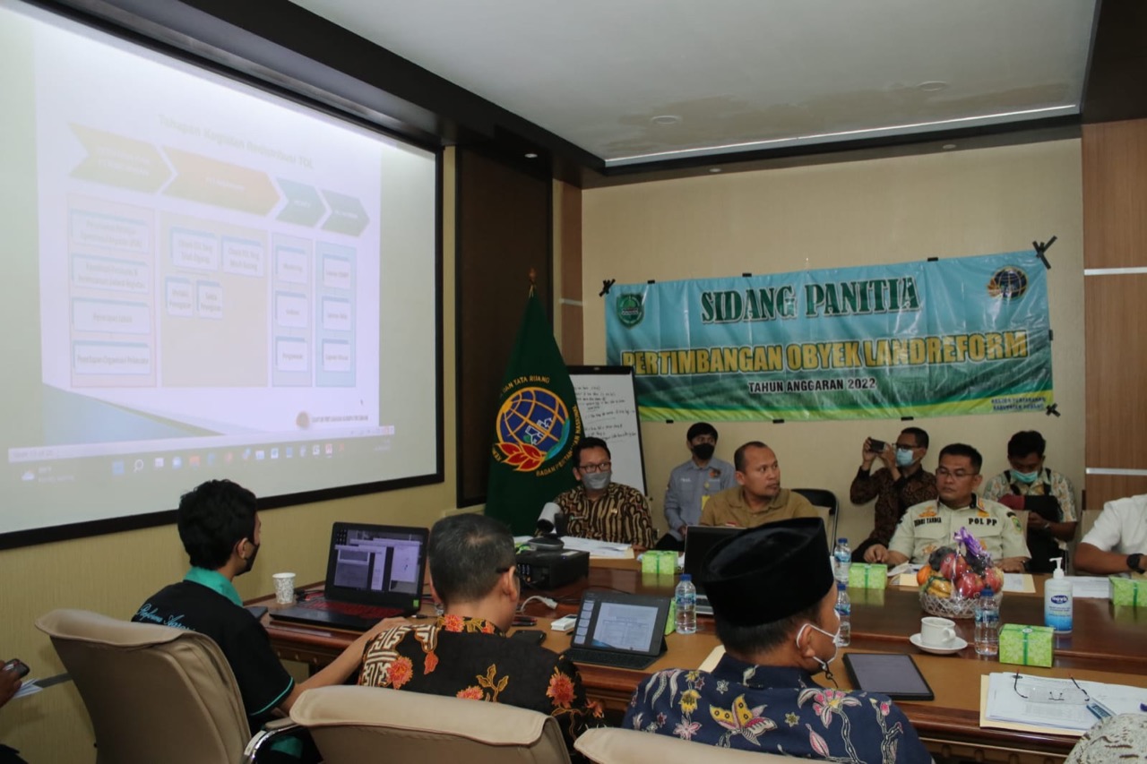 Buka Sidang Landreform, Kang Jimat Tegaskan Penerima Tanah Redistribusi Harus Warga Subang1