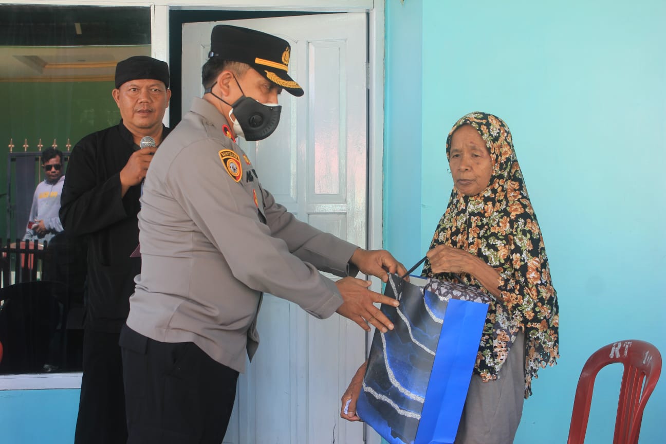 FMP Jabar Kerja Bareng Kapolres Subang Bedah-Bangun Rutilahu Mak Wasri3