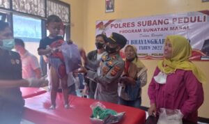 HUT Bhayangkara ke 76, Polsek Binong Gelar Sunatan Massal
