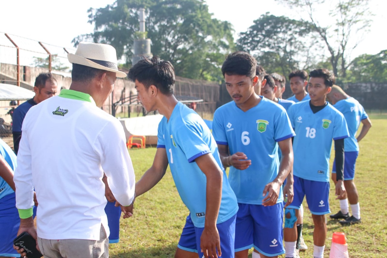 Kang Jimat Suport Tim Persikas Jadi Juara