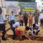 Ketua DPRD Kota Metro Hadiri Peletakan Batu Pertama Pembangunan Mushola Lapas