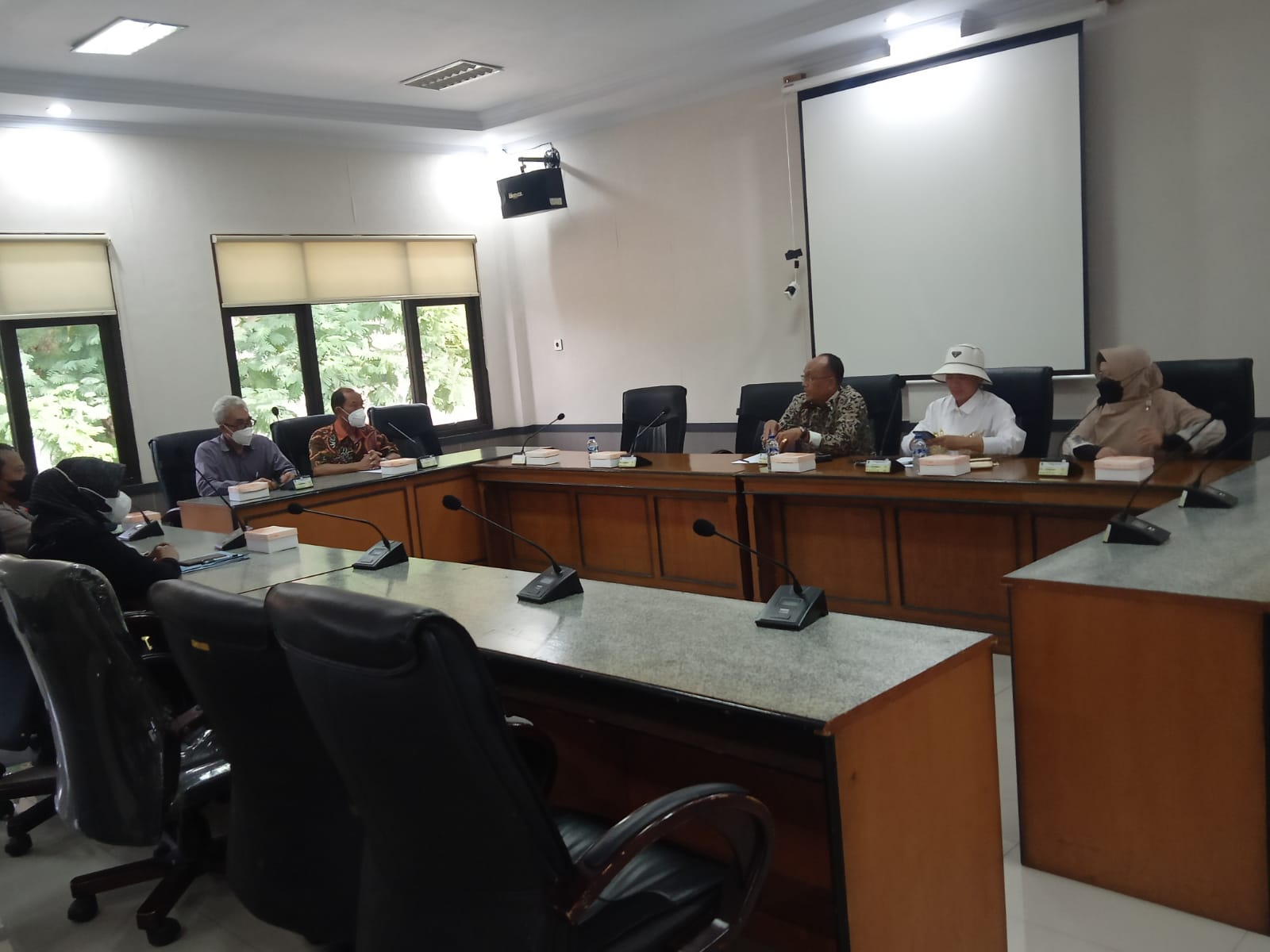 Komisi I DPRD Subang Panggil PengusPanggilaha Limbah B3 Tak Berizin, Begini Hasilnya...1