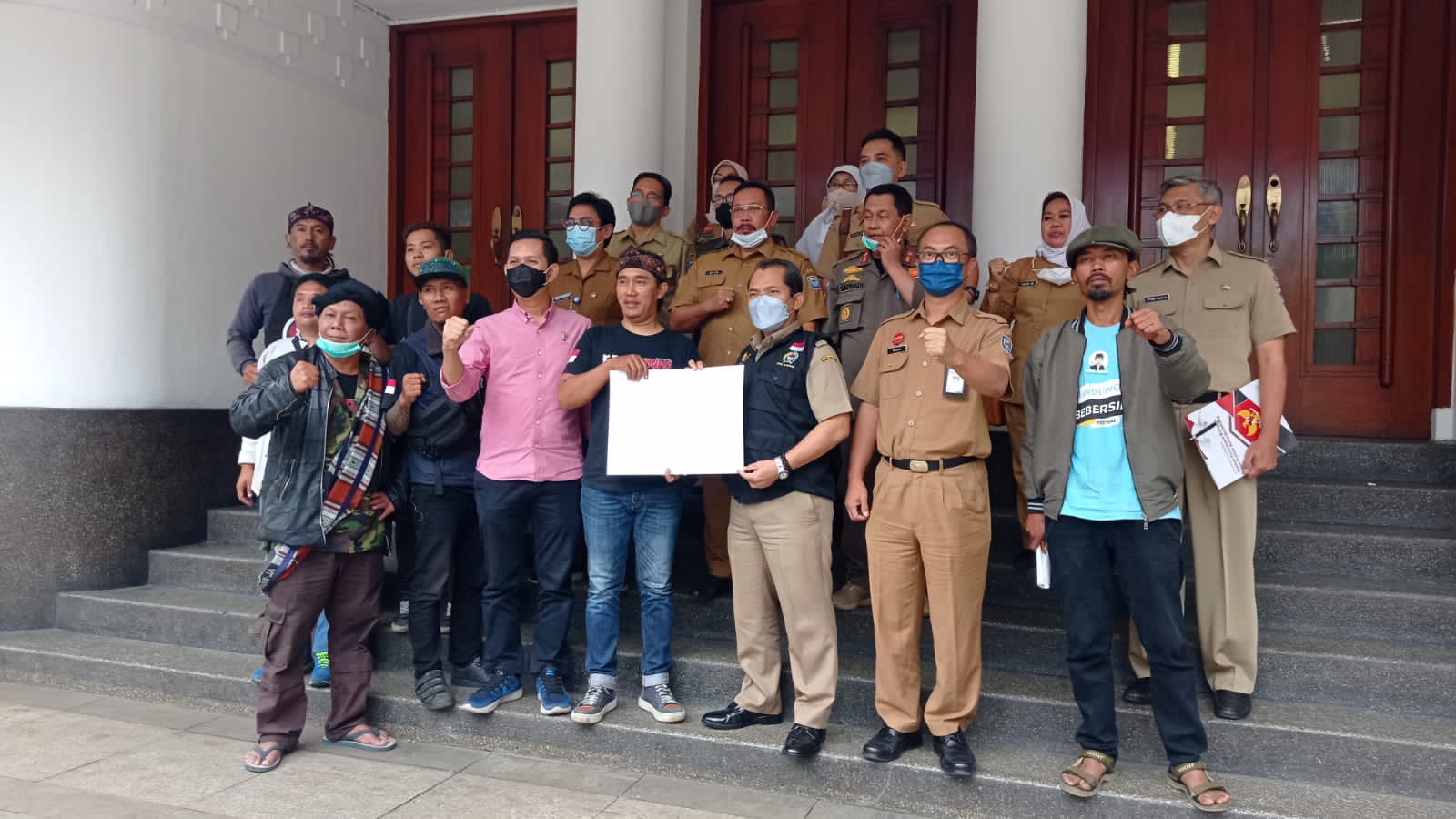 KPJ kembali Aksi ke Gedung DPRD TK II dan Kantor Walikota Bandung2