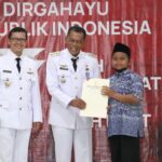 Riung Mungpulung HUT Kemerdekaan RI, Jimat-Akur Serahkan Puluhan Piagam Penghargaan dan Santunan