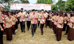 Kang Akur Menjadi Pembina Upacara Pada Peringatan Puncak Hari Pramuka ke-61