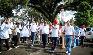 Hadiri Upacara Peringatan HUT ke-77 PGRI dan Hari Guru Nasional, Kang Jimat: I Love You Guru Hadiri Upacara Peringatan HUT ke-77 PGRI dan Hari Guru Nasional, Kang Jimat: I Love You Guru