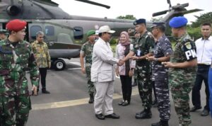 Menhan Prabowo Bagikan 20 Unit Sepeda Motor untuk Babinsa Indramayu Menhan Prabowo Bagikan 20 Unit Sepeda Motor untuk Babinsa Indramayu