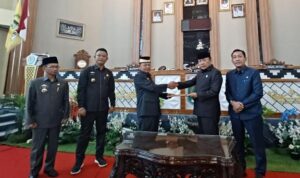 Paripurna DPRD Lampung Timur Sahkan APBD 2023