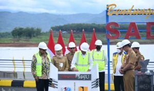 Presiden Jokowi Resmikan Bendungan Sadawarna, Bupati Nina Agustina Siap Tingkatkan Produksi Padi Indramayu Presiden Jokowi Resmikan Bendungan Sadawarna, Bupati Nina Agustina Siap Tingkatkan Produksi Padi Indramayu