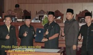 Rapat Paripurna DPRD Lubuklinggau Sahkan 29 Raperda Rapat Paripurna DPRD Lubuklinggau Sahkan 29 Raperda