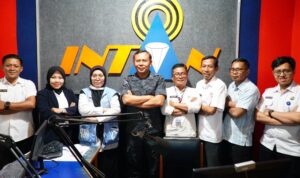 BNNK Garut Diseminasikan P4GNPN Melalui Radio Streming Intan Garut BNNK Garut Diseminasikan P4GNPN Melalui Radio Streming Intan Garut
