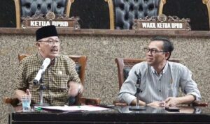 DPRD Indramayu Terima Audensi Nasabah BPR Karya Remaja