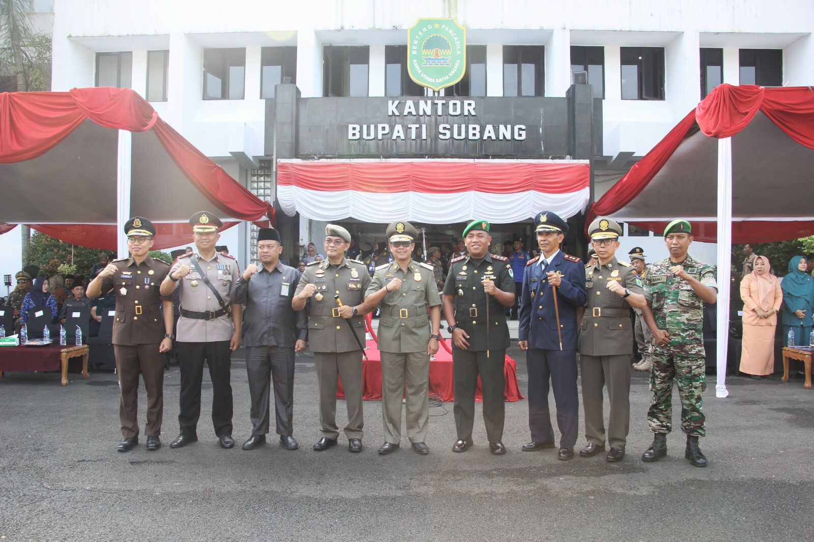 Kang Akur Jadi Inspektur Upacara HUT Sat Pol PP Satlinmas dan Satpoldam Subang1