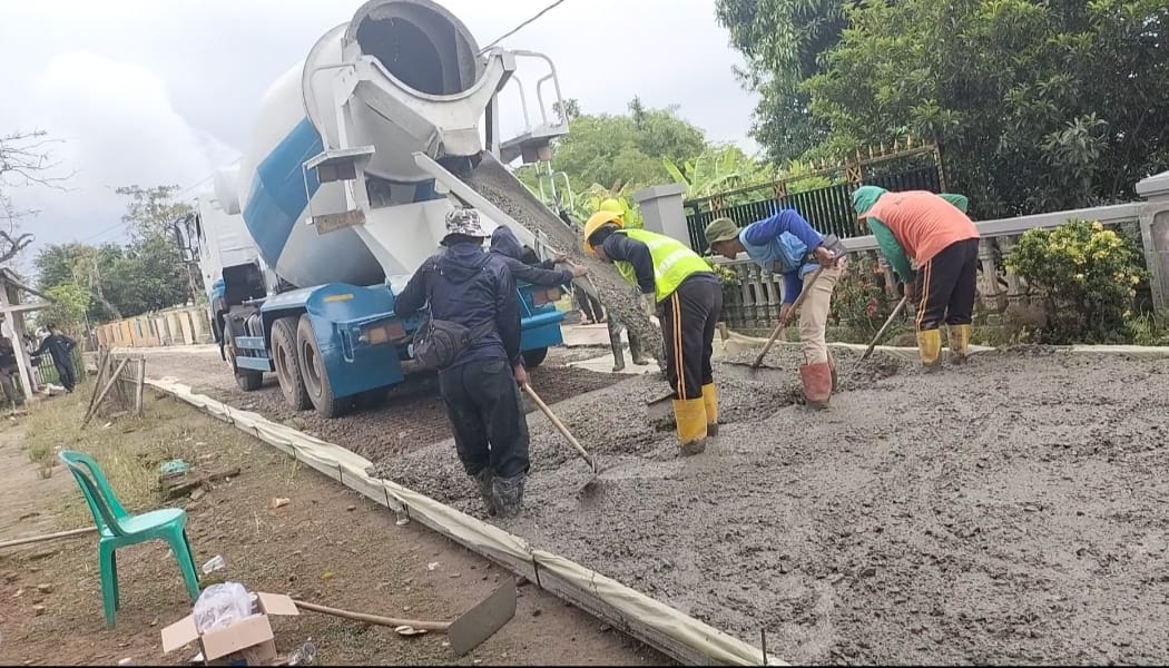 Meski Sedang Sakit, Kades Wahyudin Tetap Jaga Amanah Rakyat