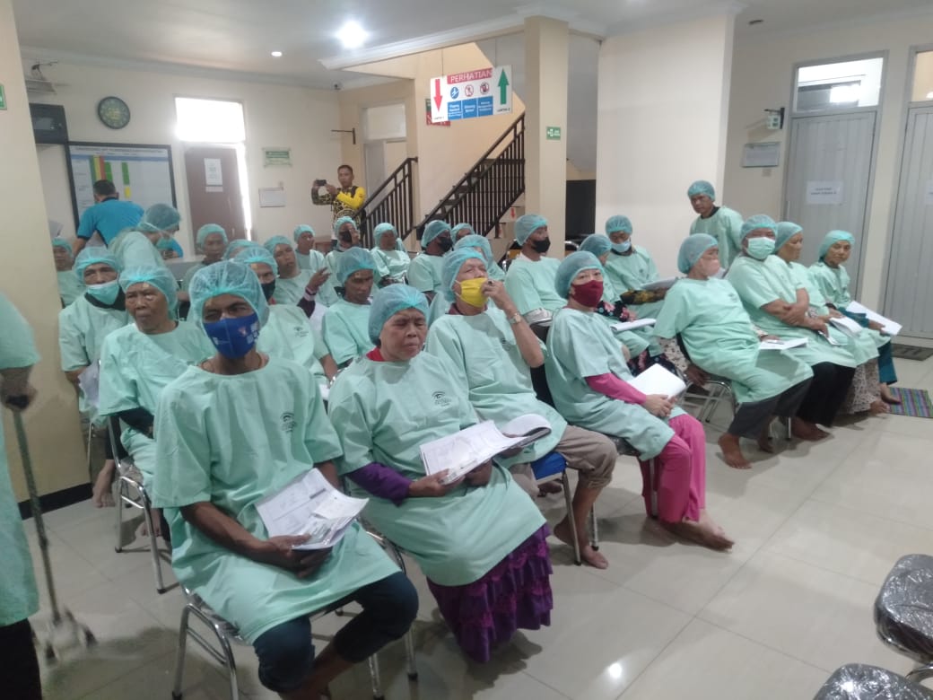 Puskesmas Karangpawitan Kerja Bareng PERDAMI Gelar Operasi Katarak Masal1
