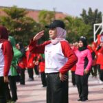 Siswa/i SMPN 1 Anjatan Bergembira Senam Sehat Bersama Bupati Indramayu
