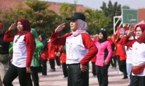 Siswa/i SMPN 1 Anjatan Bergembira Senam Sehat Bersama Bupati Indramayu