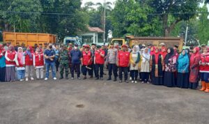 Camat Purwadadi & FKMPL Gelar Gebyar Kebersihan Lingkungan