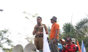 Tanggapi Aksi Buruh KBB, Kang Hengki Nyatakan Menolak Omnibus Law